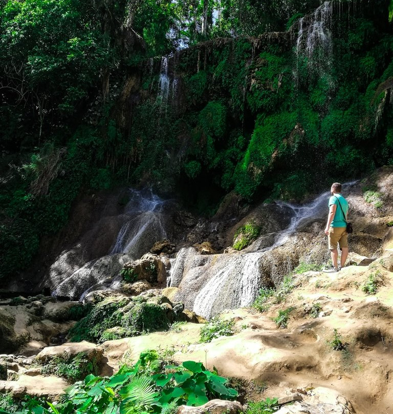 El Nicho Waterfalls景点图片