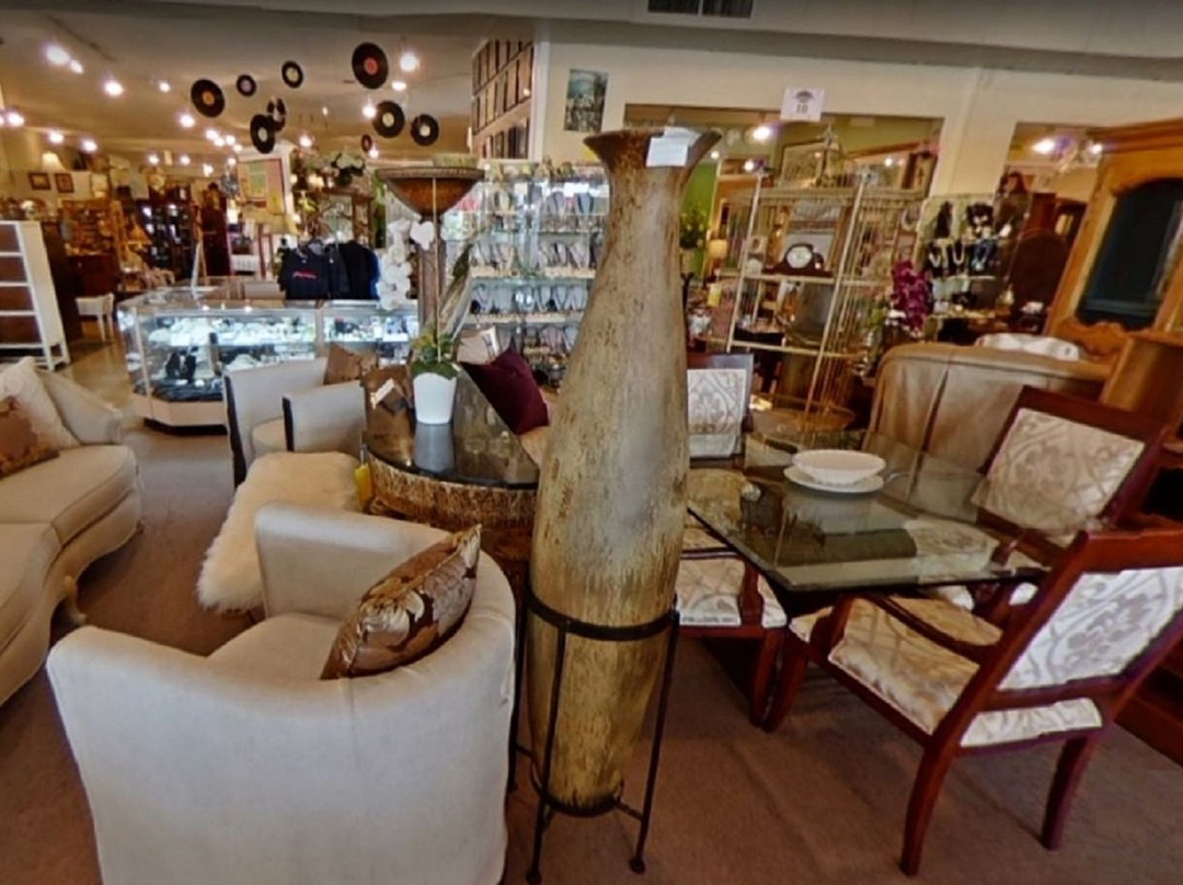 Simple Finds Consignment Designer Outlet Mall-Chamblee必去景点