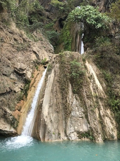 Neer Garh Waterfall景点图片