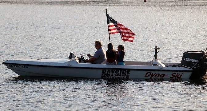 Bayside Waterski Show Team景点图片