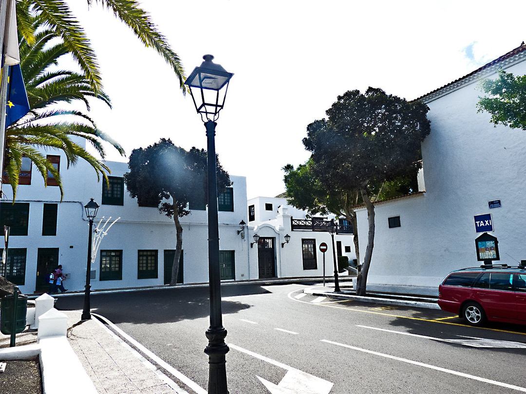 Centro de Artesania La Antigua Escuela de Yaiza-Yaiza必去景点
