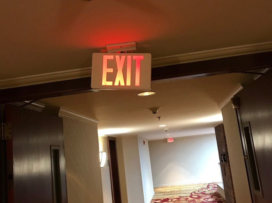 希尔顿波士顿/戴德姆酒店主图