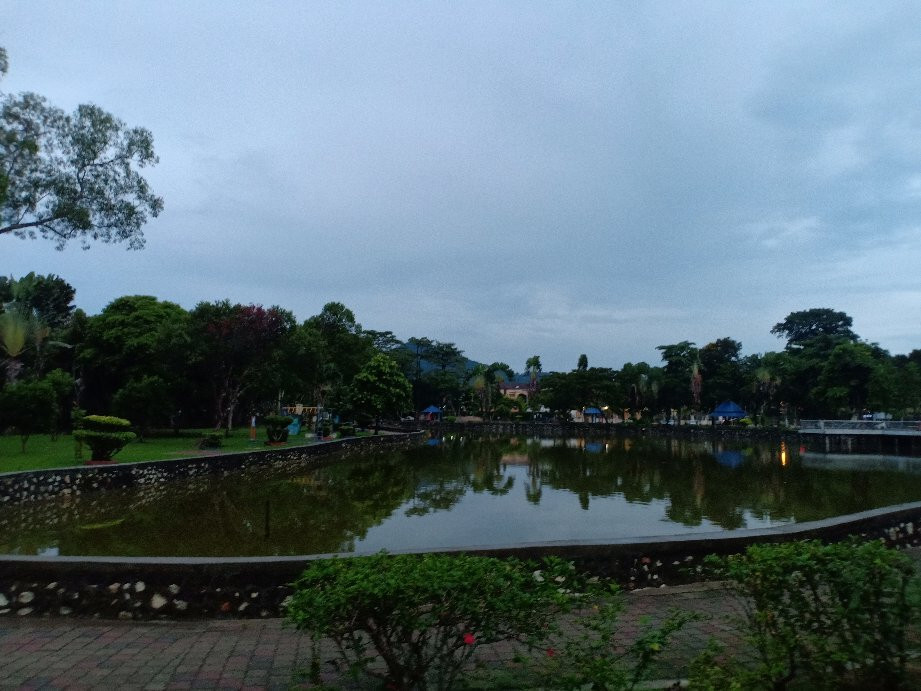 Taman Rekreasi Tasik Y-峇株巴辖必去景点