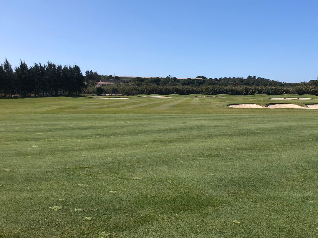 Laranjal Golf Course景点图片