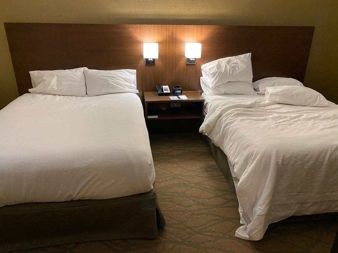 Embassy Suites by Hilton Akron Canton Airport主图