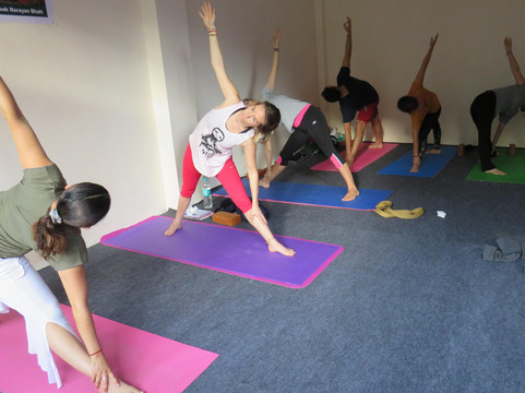 narayan yoga & music school-里希克虚必去景点