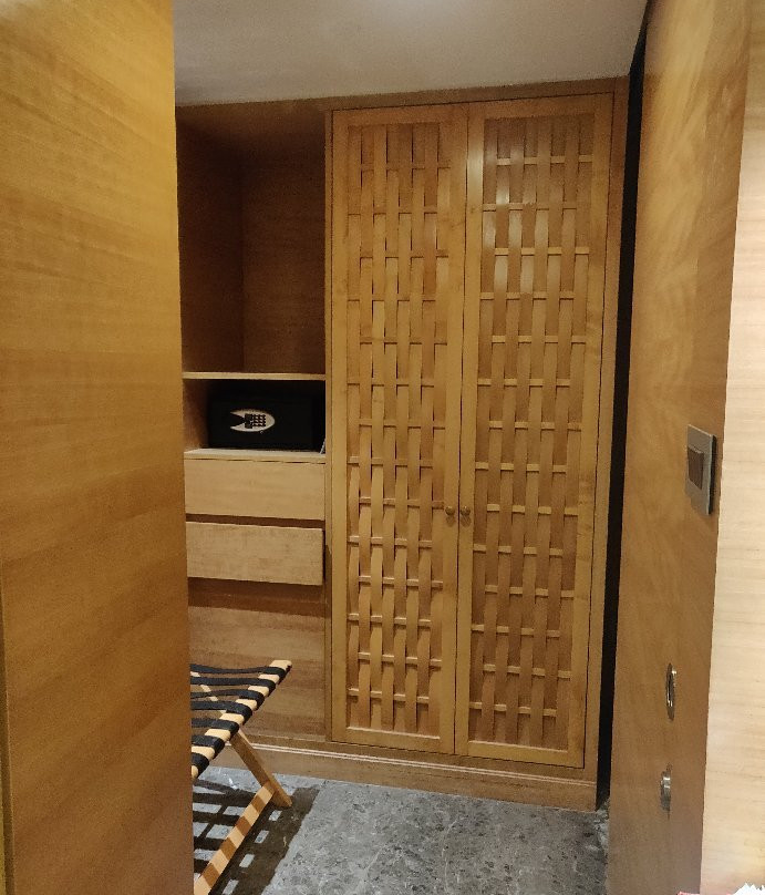 皇冠广场酒店主图