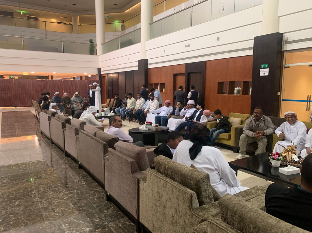 艾因城市季节酒店主图