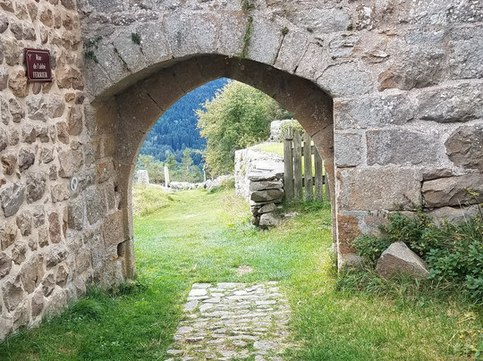 Église de l'Assomption-de-la-Vierge de Montarcher-Montarcher必去景点
