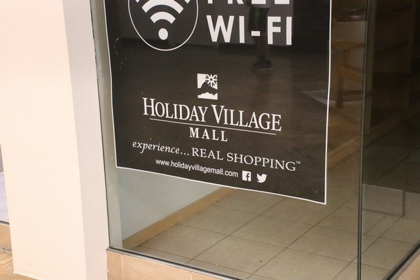Holiday Village Mall景点图片