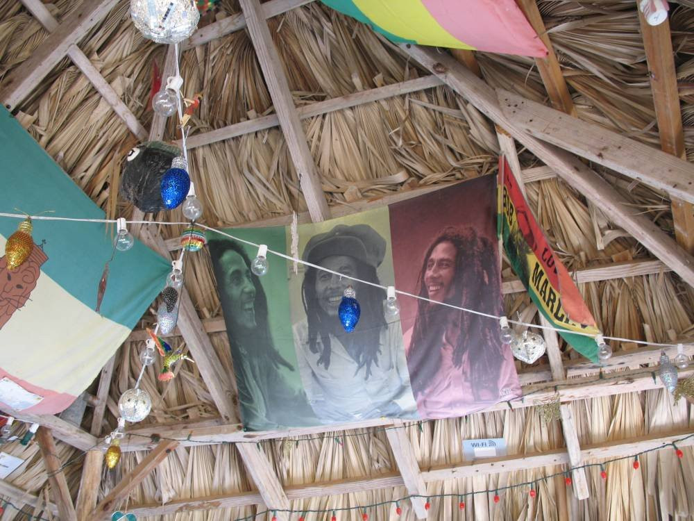 Sandy's By The Sea主图