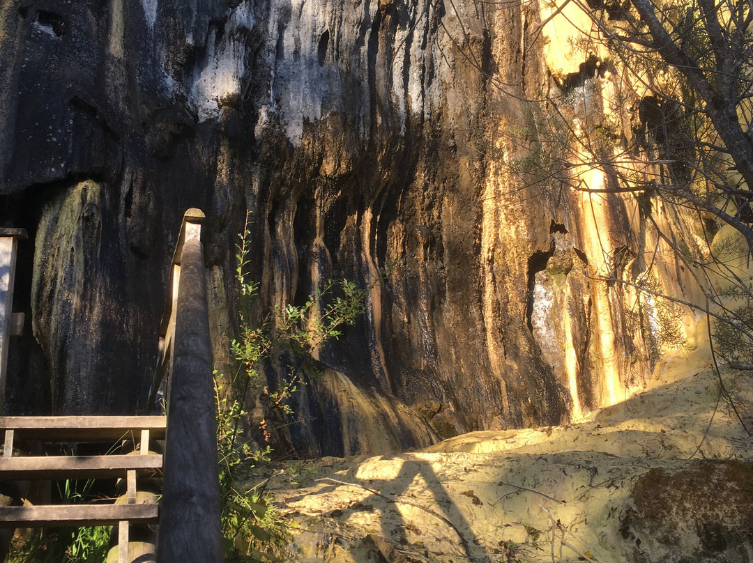 Quelltuff Wanderweg-林格瑙必去景点