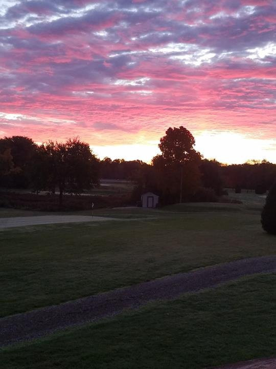 Creekview Par Three-Edgerton必去景点