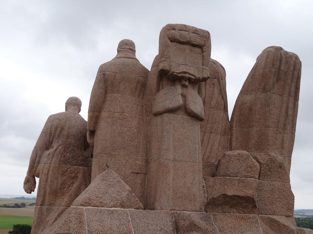 Butte de Chalmont景点图片