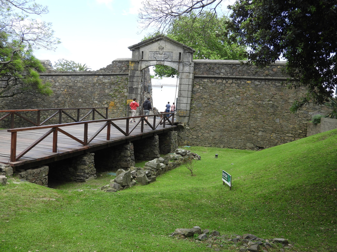 Porton de Campo-科洛尼亚·德尔萨克拉门托城必去景点