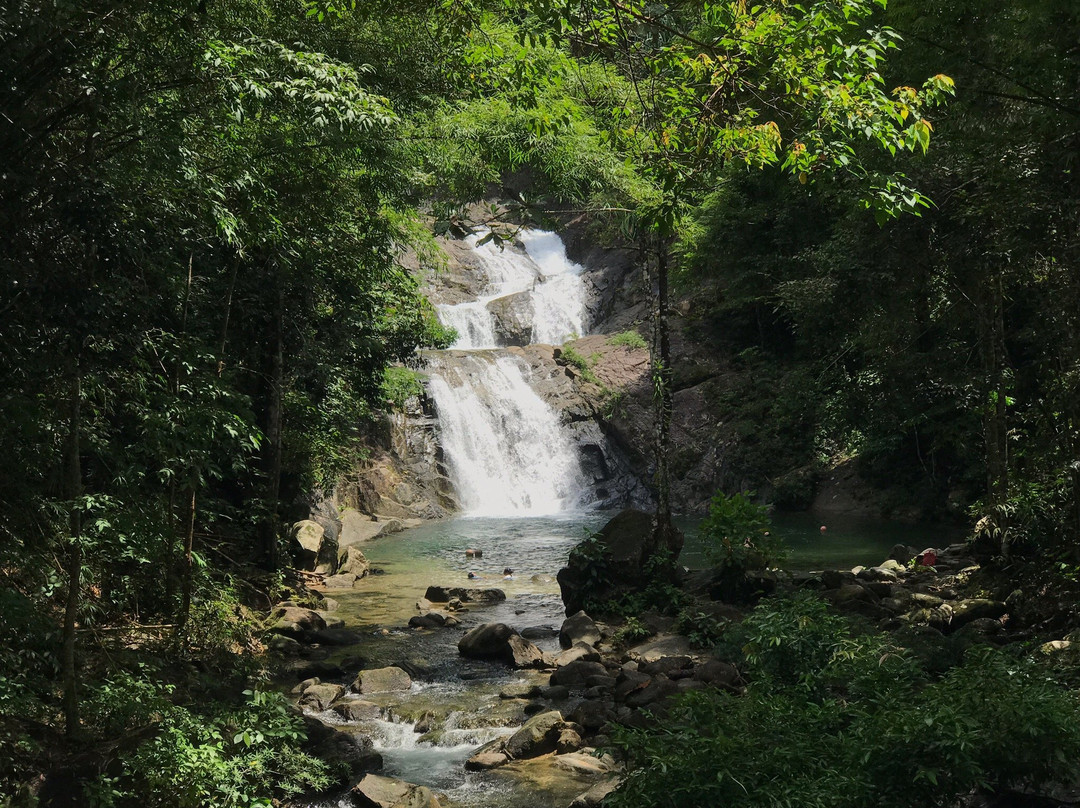 Lampi Waterfall景点图片