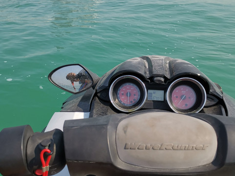 Blue Whale Jet Ski Rental-阿布扎比必去景点