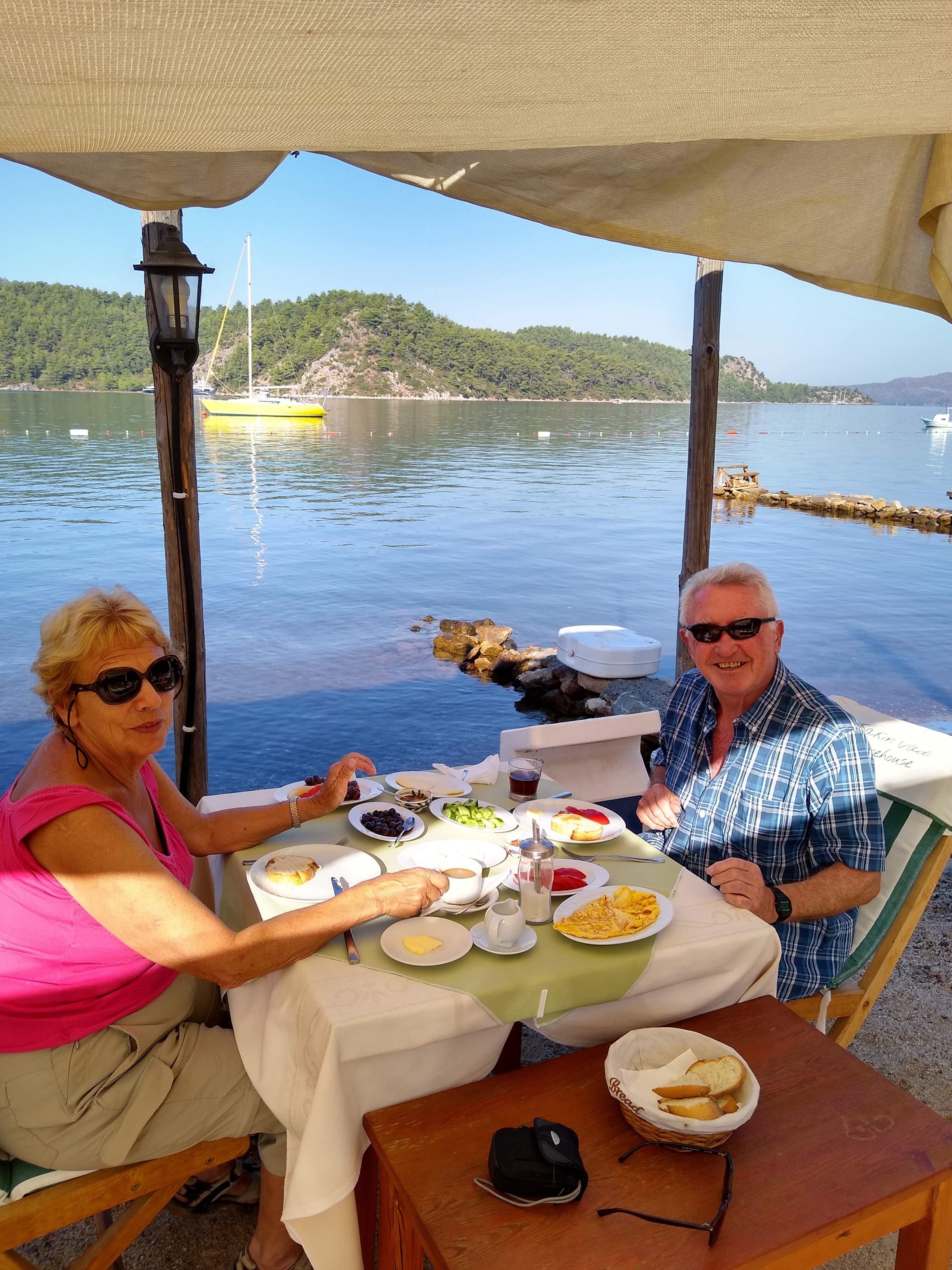 Sakin Vadi Winehouse-餐饮