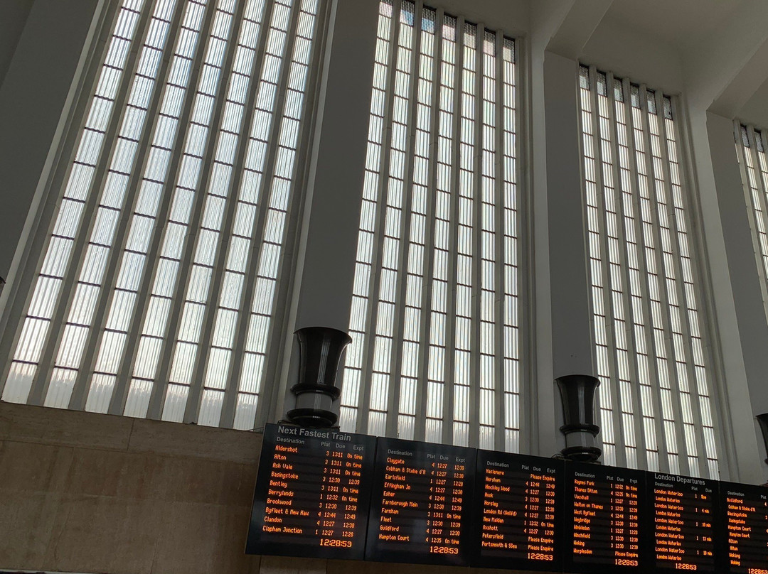 Surbiton Railway Station景点图片