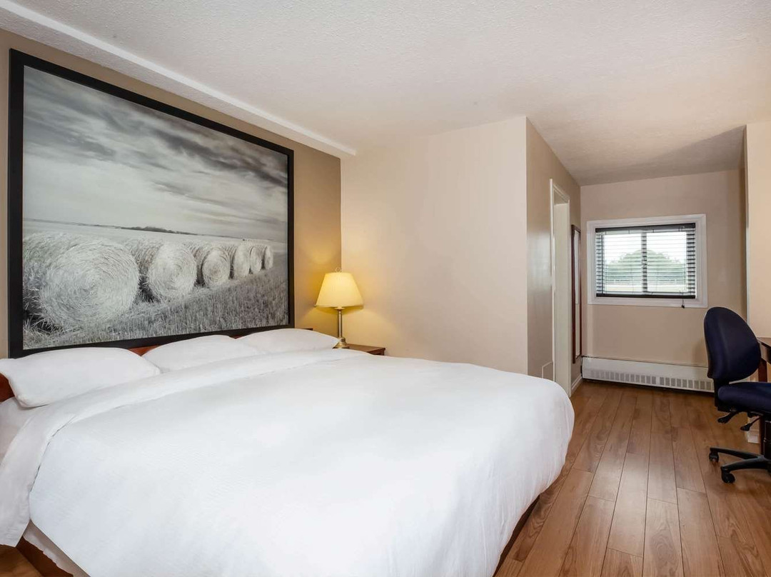 Super 8 by Wyndham Smoky Lake主图