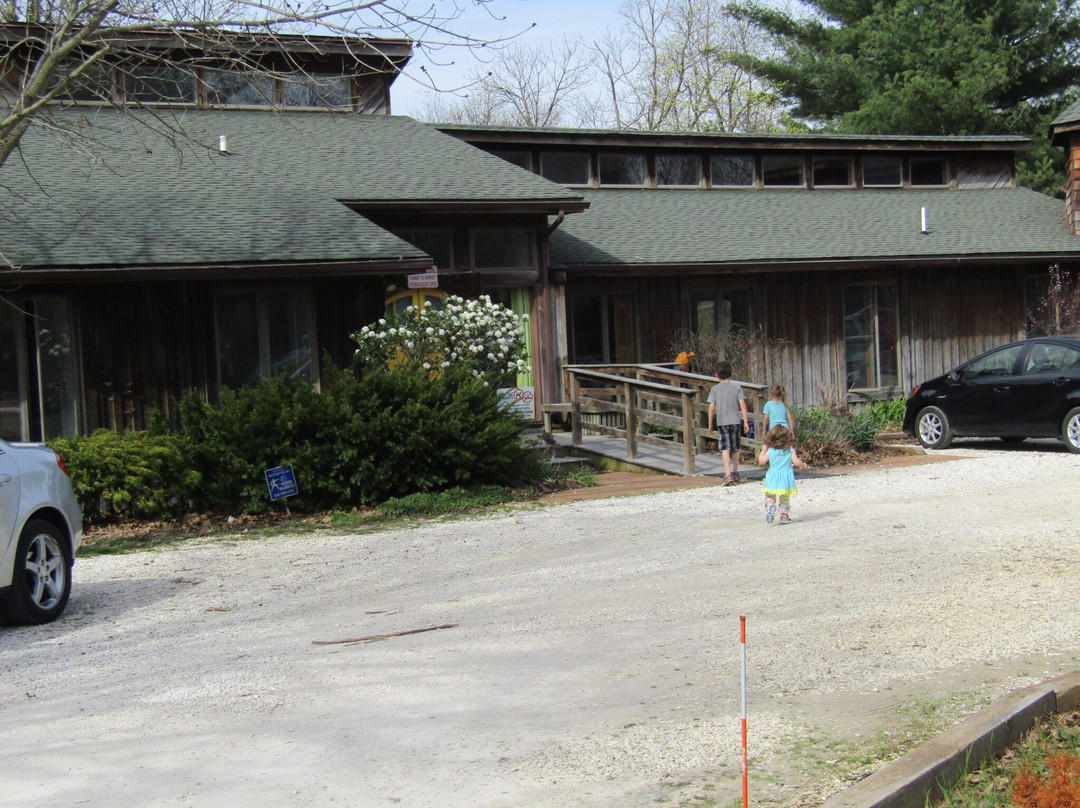 Jerseyville旅游景点-TreeHouse Wildlife Center