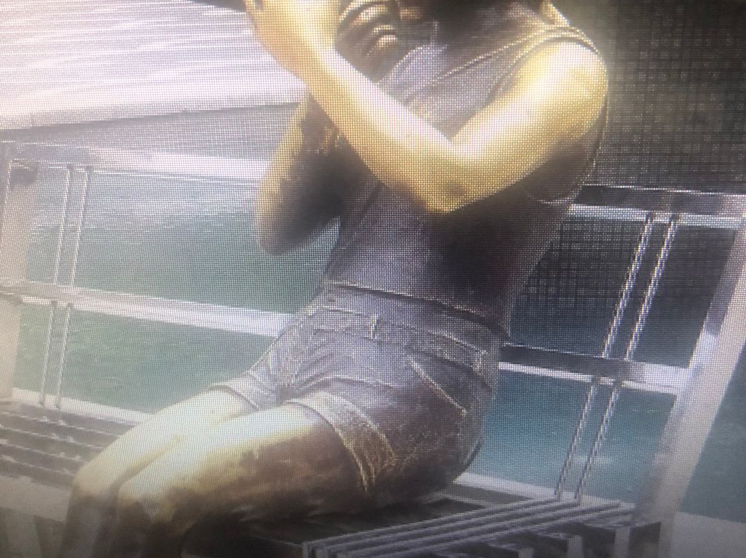 Sculpture Girl on Bench景点图片