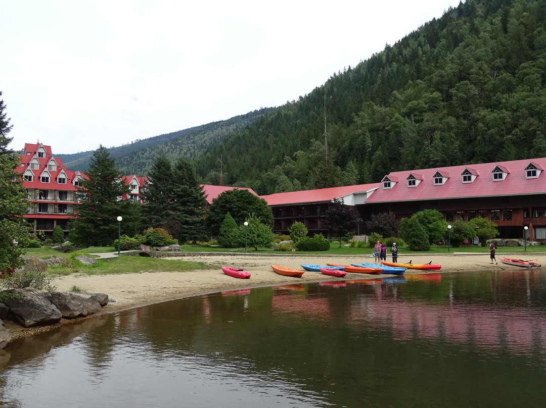 Three Valley Lake Chateau & Ghost Town主图