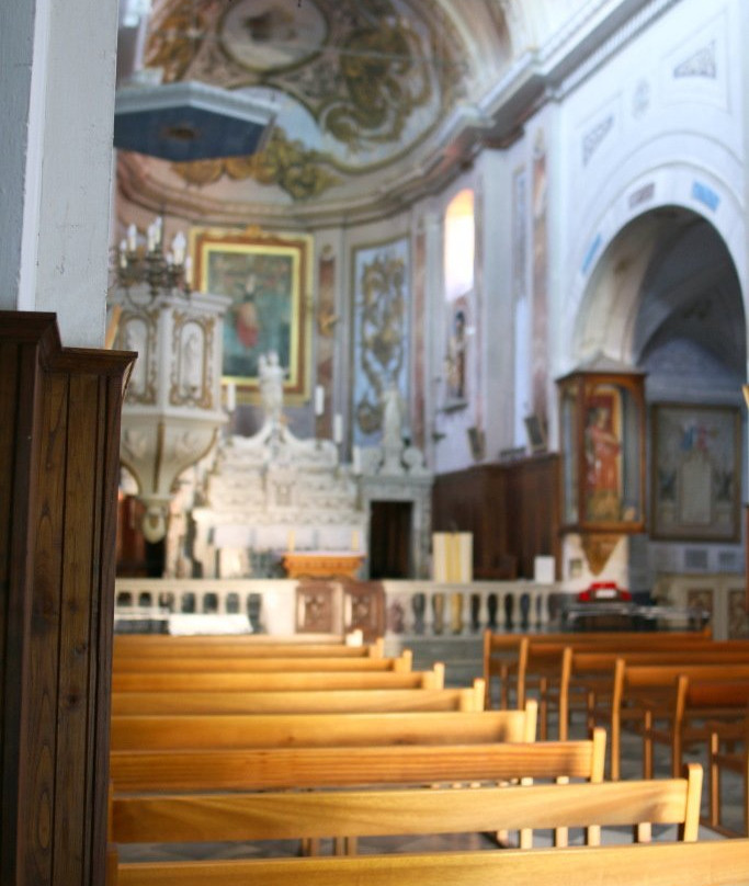 Eglise Sainte Julie-Nonza必去景点