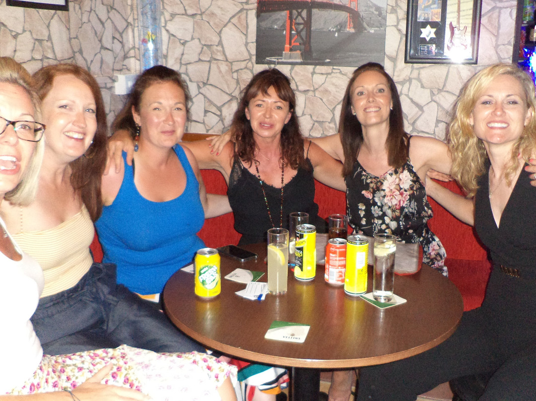 Stepps Bar-圣庞沙必去景点