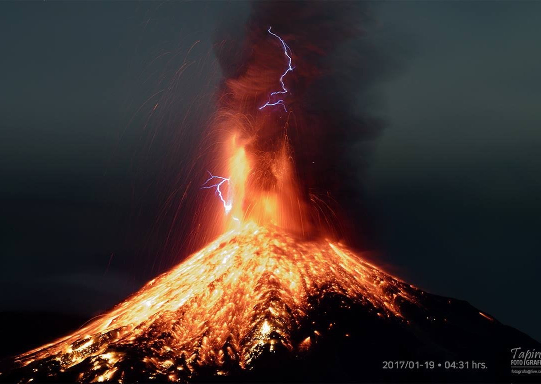 Volcan de Fuego景点图片