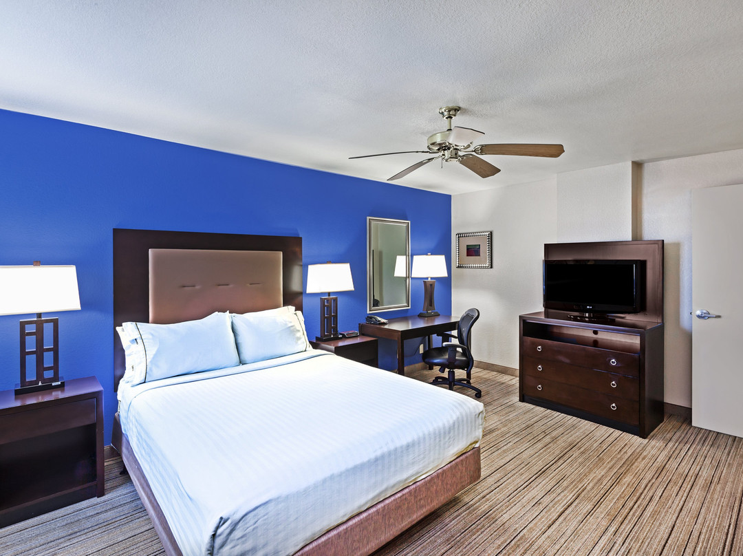 Holiday Inn Express Keith Ware Hall主图