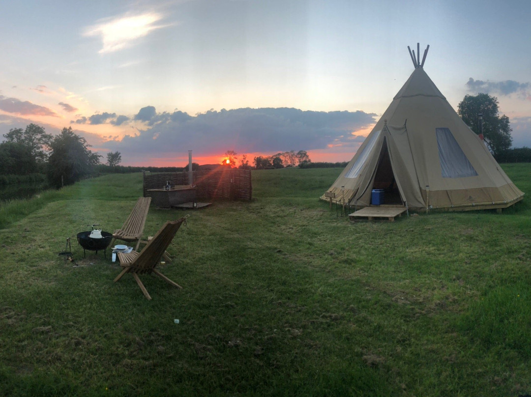 Hill Farm Glamping主图