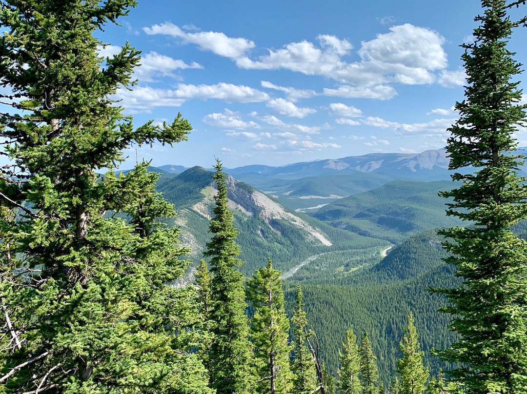 Prairie Mountain Hike景点图片