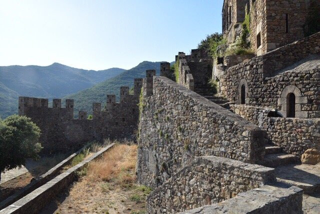 Requesens Castle景点图片