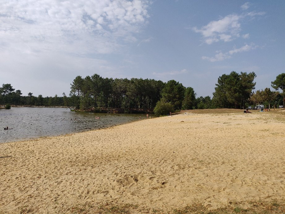 Base De Loisirs Du Lac Baron-Desqueyroux景点图片