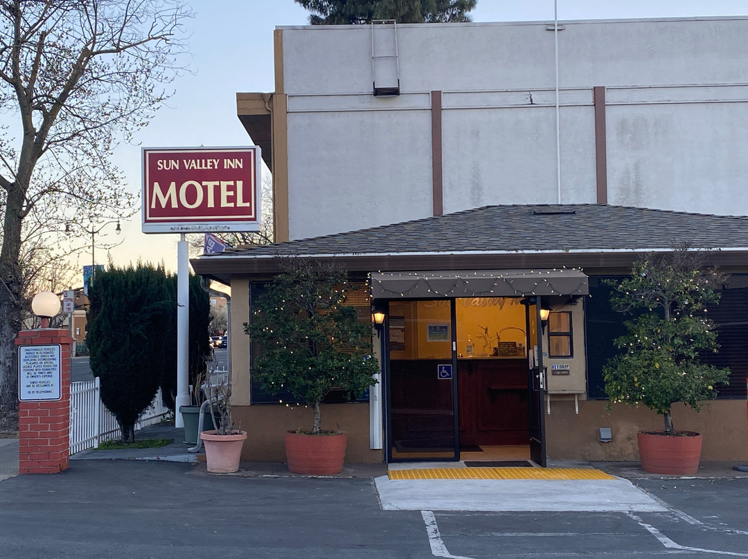 普莱森特希尔酒店住宿-Sun Valley Inn