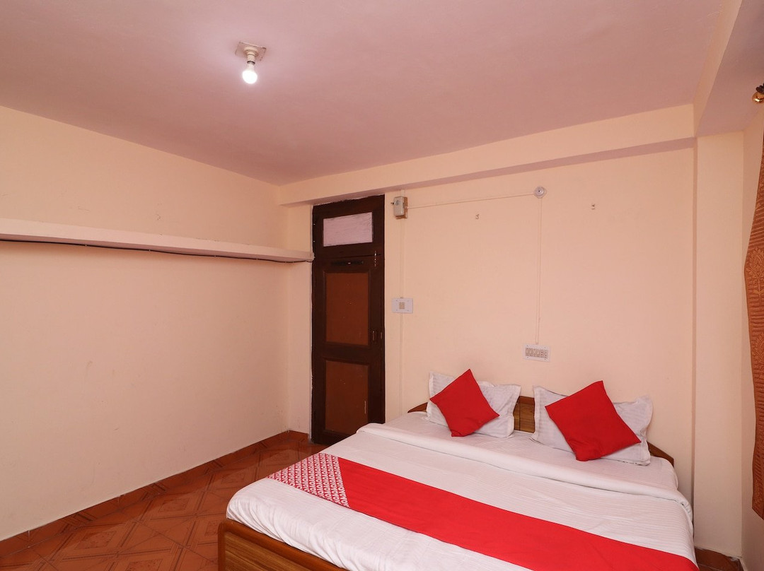 OYO 36552 Royal Voyages主图