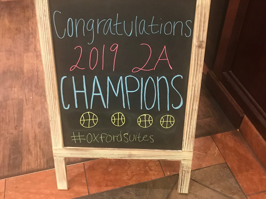 Oxford Suites Pendleton主图