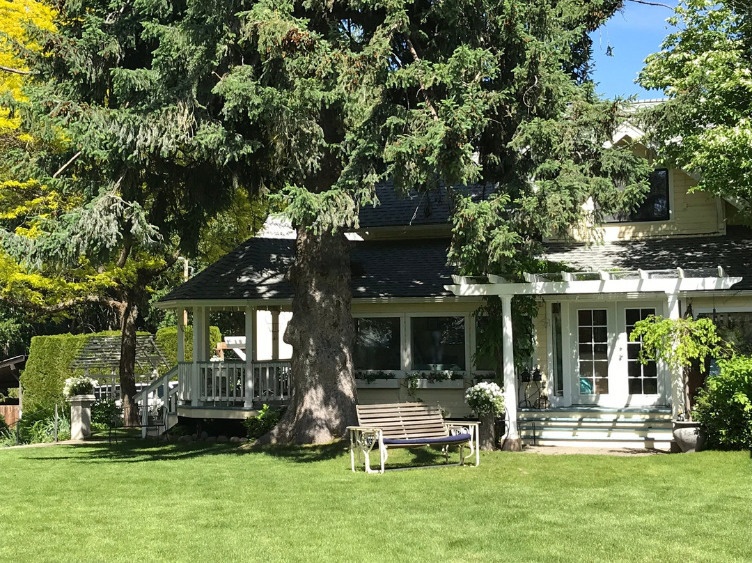 Mt. Hood Bed and Breakfast主图