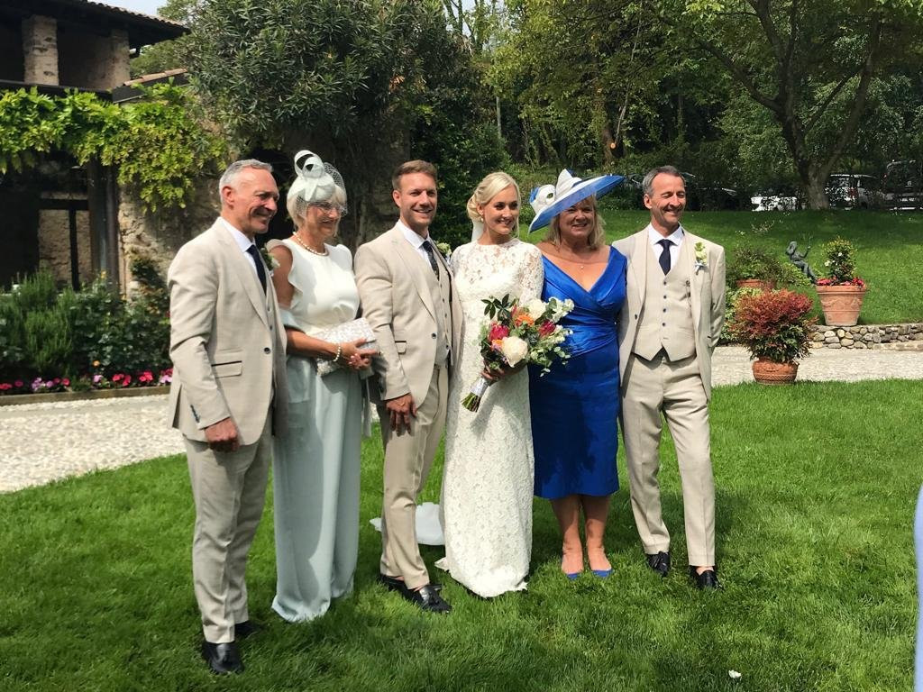 瑞雷斯杜尔罗科利酒店主图