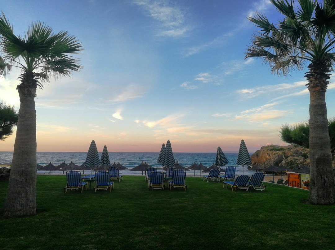 Plaka Beach Resort主图