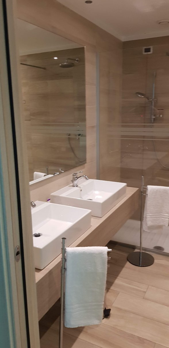 Camelia Hotel-浴室