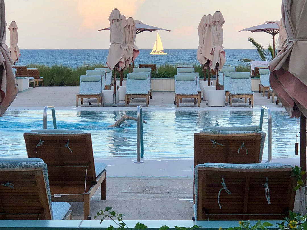 棕榈滩四季酒店主图