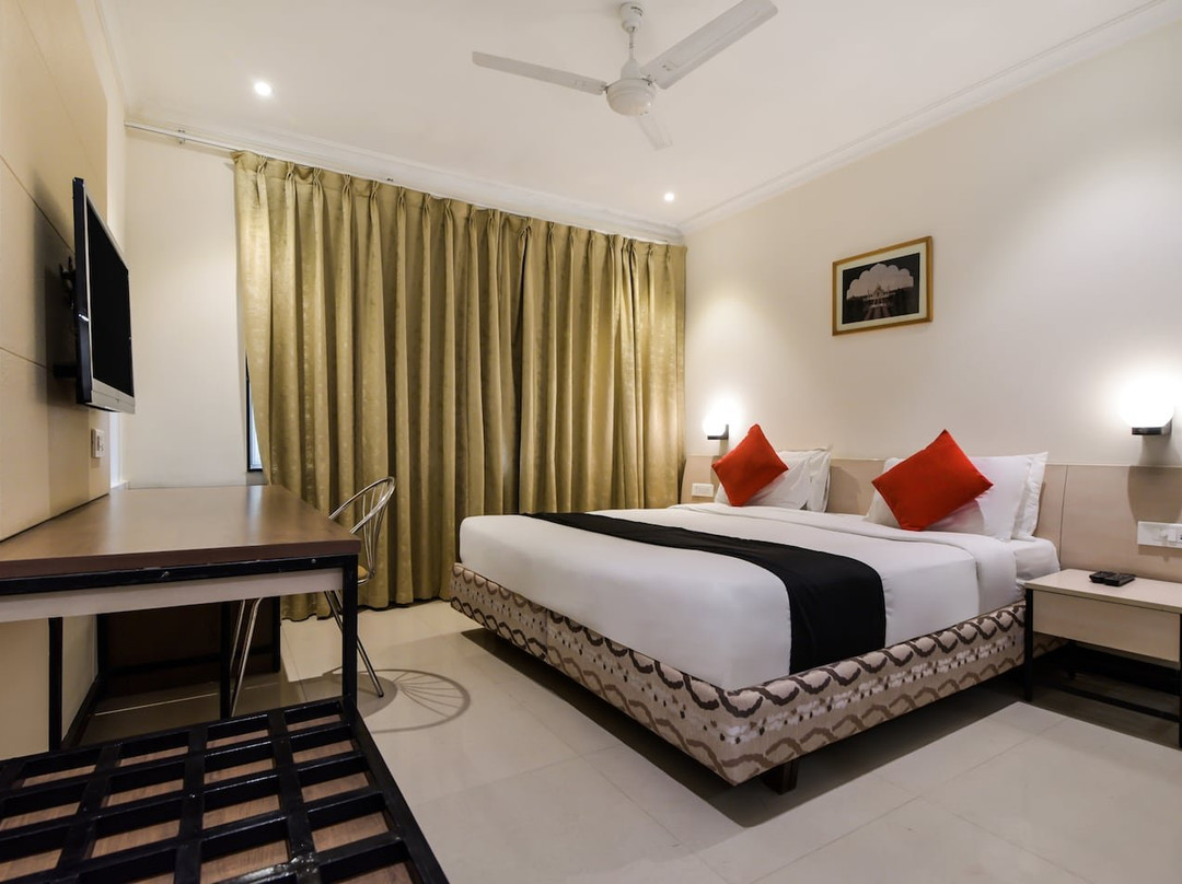 豪华大酒店主图