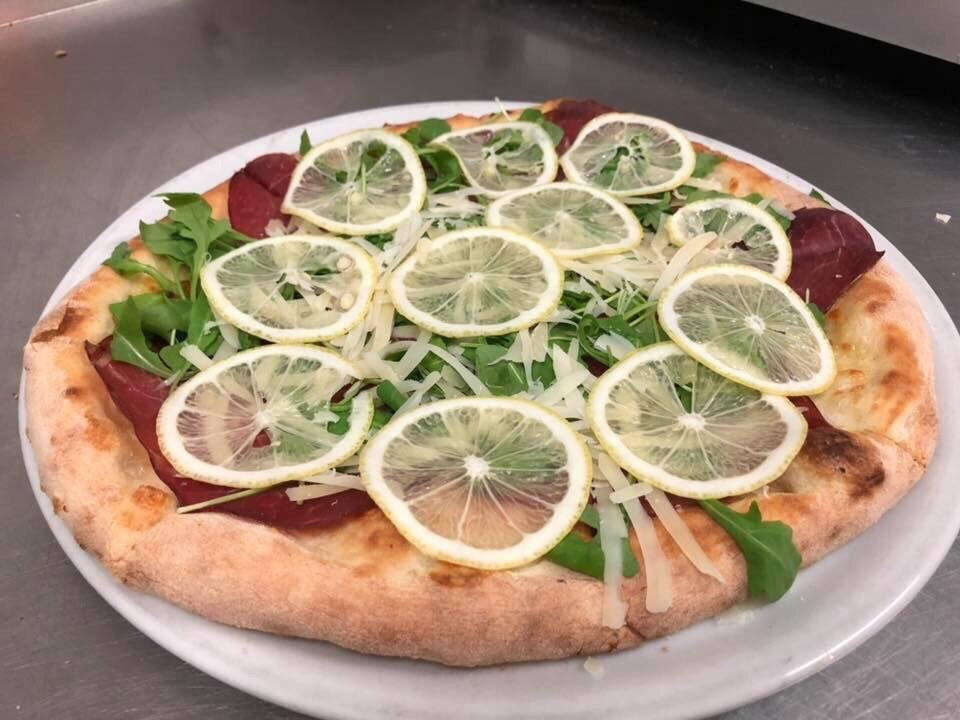 Santa Eufemia Lamezia餐馆和美食-Mastro pizza