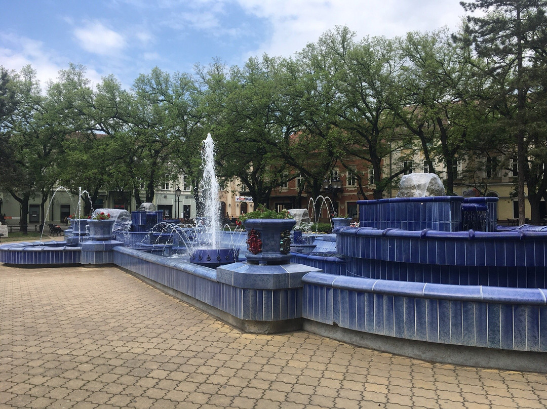 Blue Fountain景点图片