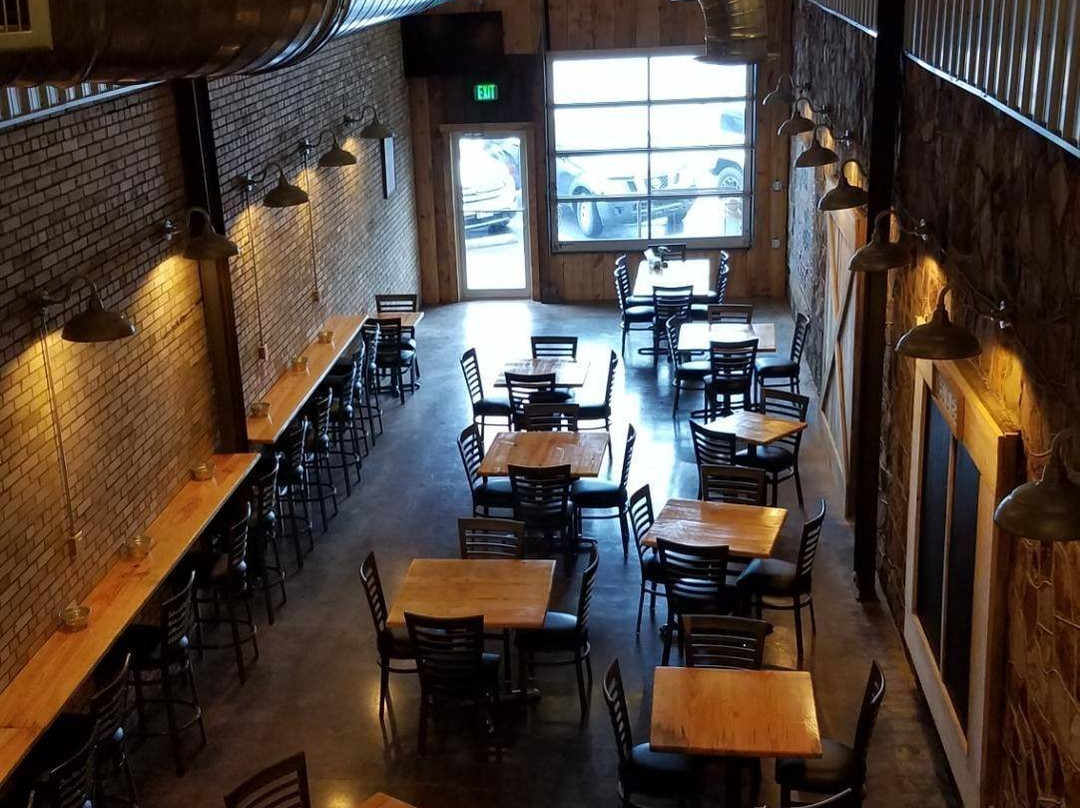 Murfreesboro餐馆和美食-Feed Bin Cafe'