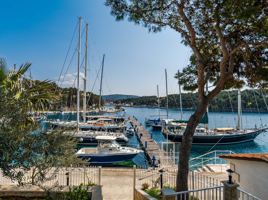 Marina Vlaska-Milna必去景点