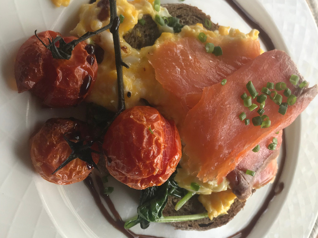 河畔之家酒店主图