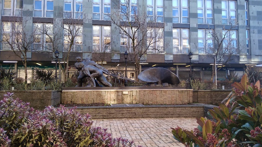 Men of the Clyde Statue-Greenock必去景点